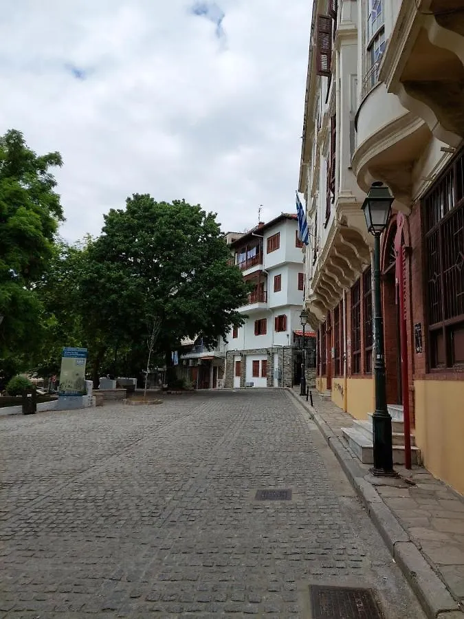 Central Garden Escape In Thessaloniki! Grecia
