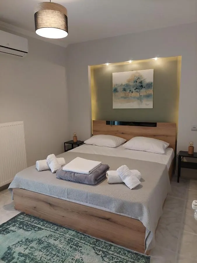 Central Garden Escape In Thessaloniki! Салоники